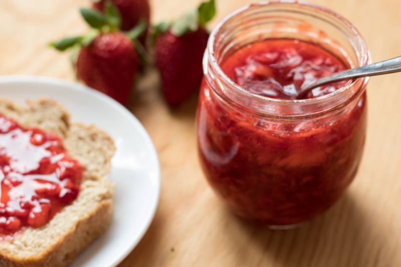 https://thecookstreat.com/wp-content/uploads/2018/03/Strawberry-freezer-jam-2.jpg